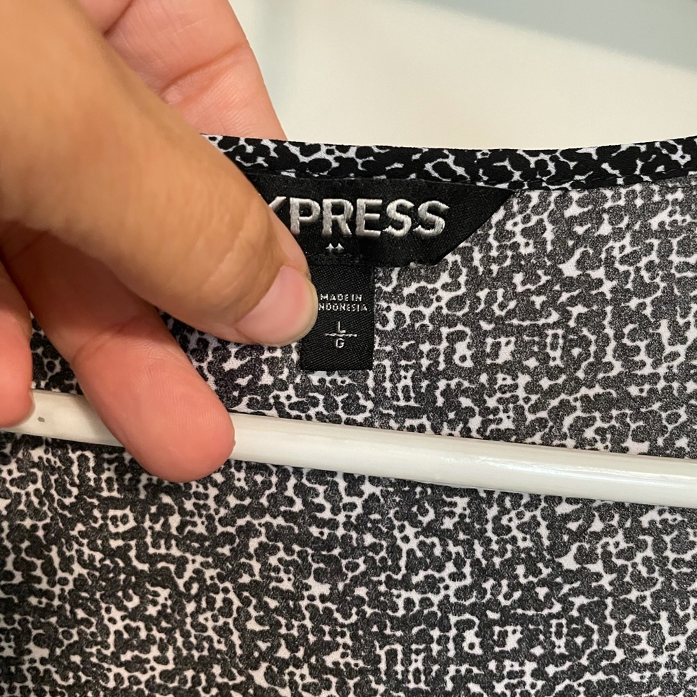 Express Top - Picture 2 of 3